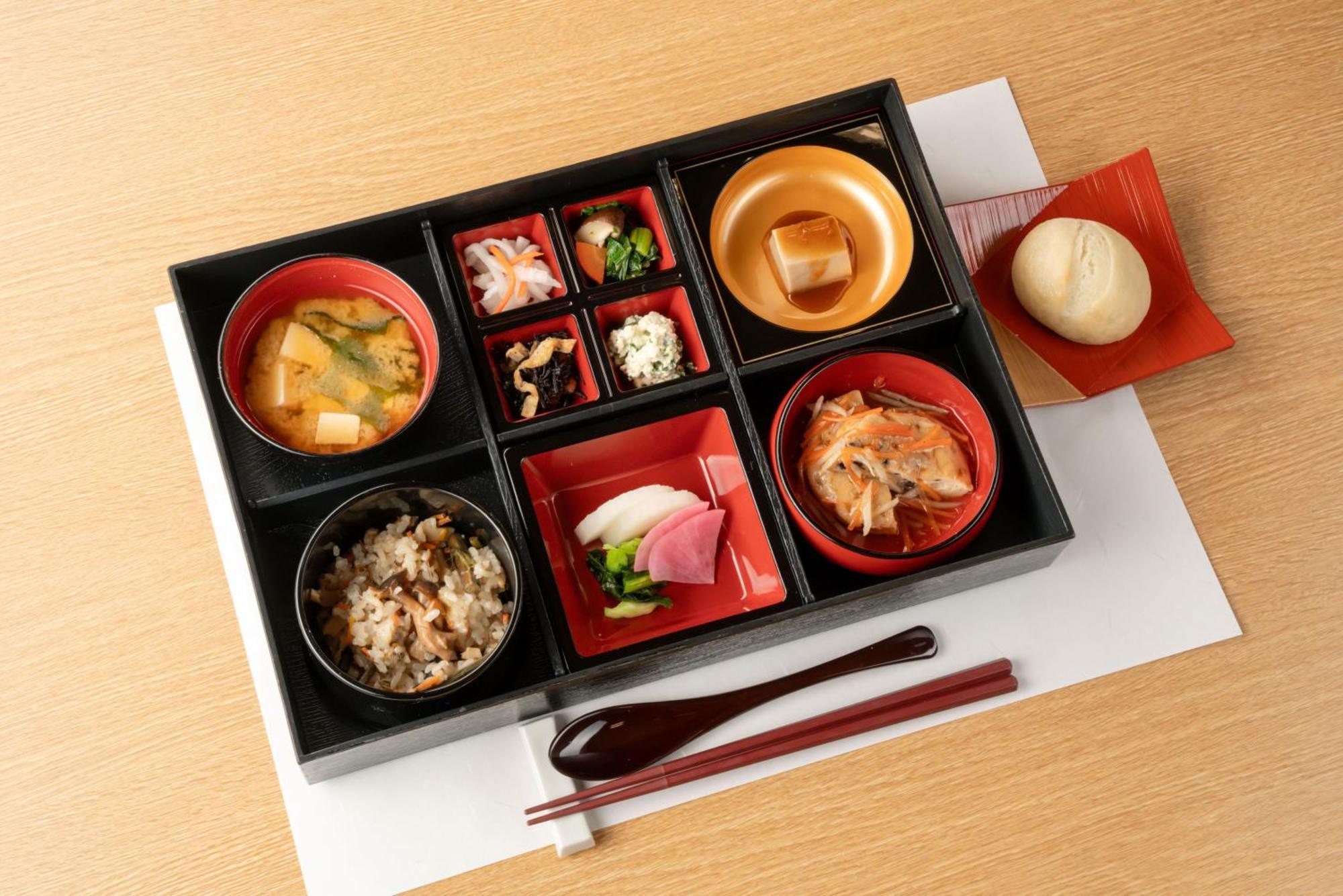 酒店 Waqoo Shitaderamachi 4*